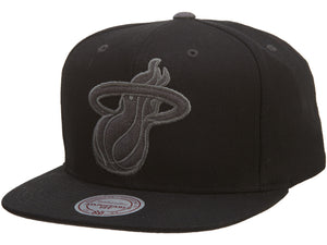 Mitchell&ness Tonal Logo Miami Heat Snapback Hat #30 Unisex Style : Vq73z